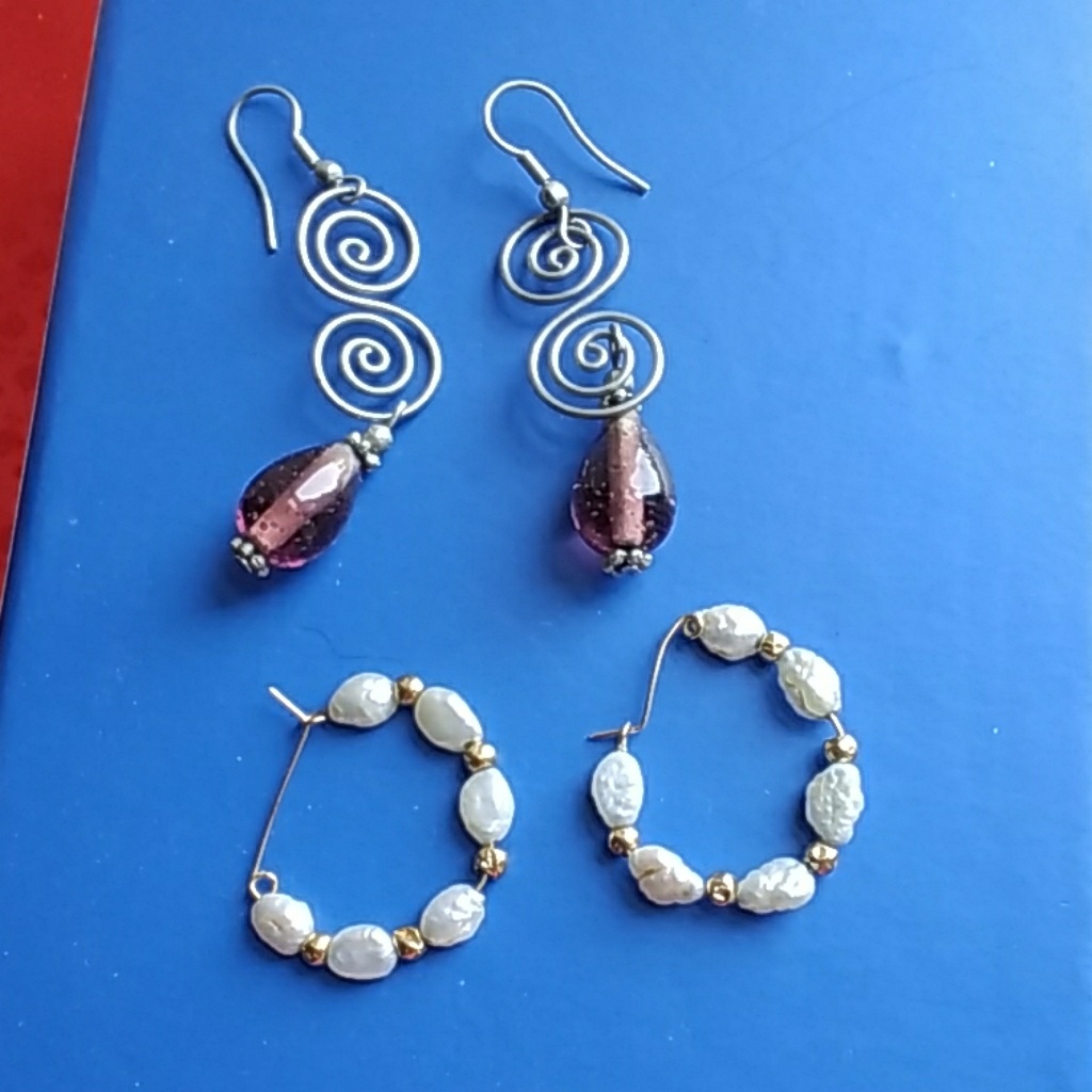 Bundle - 2 Earrings